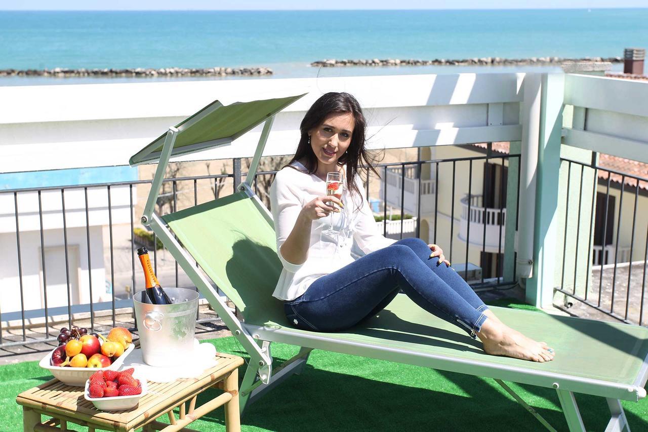Hotel Dolores Rimini Eksteriør bilde