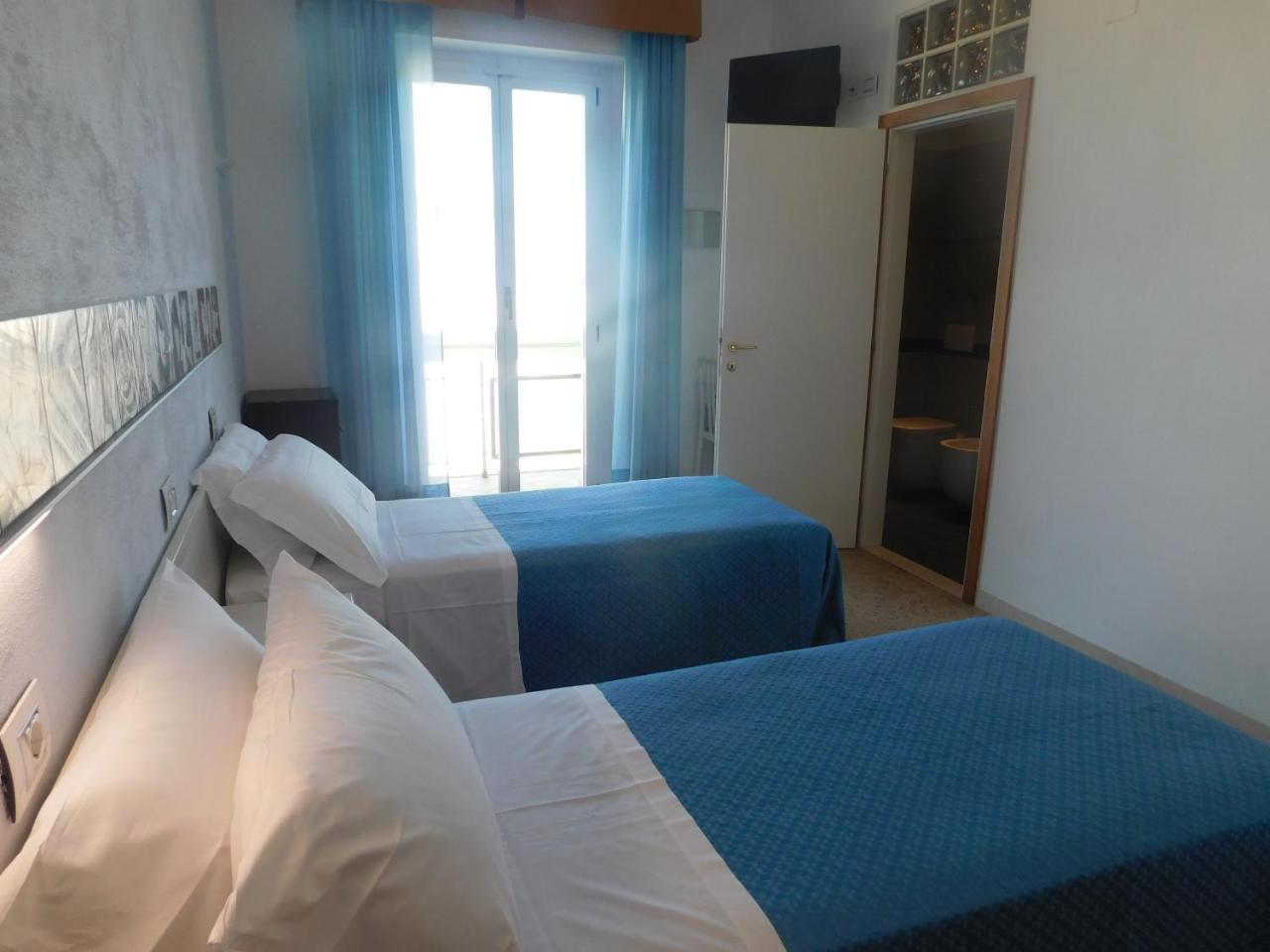 Hotel Dolores Rimini Eksteriør bilde