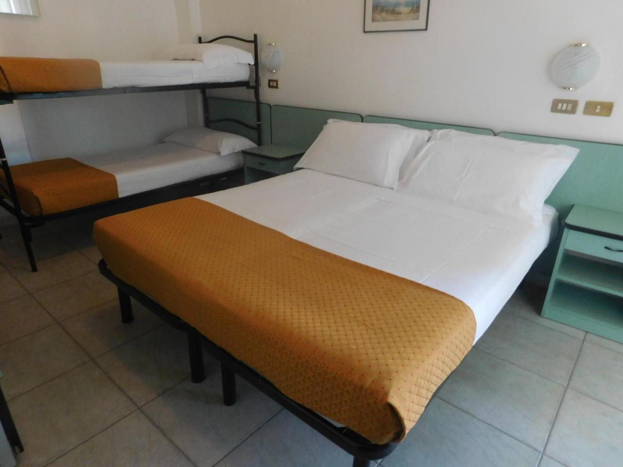 Hotel Dolores Rimini Eksteriør bilde