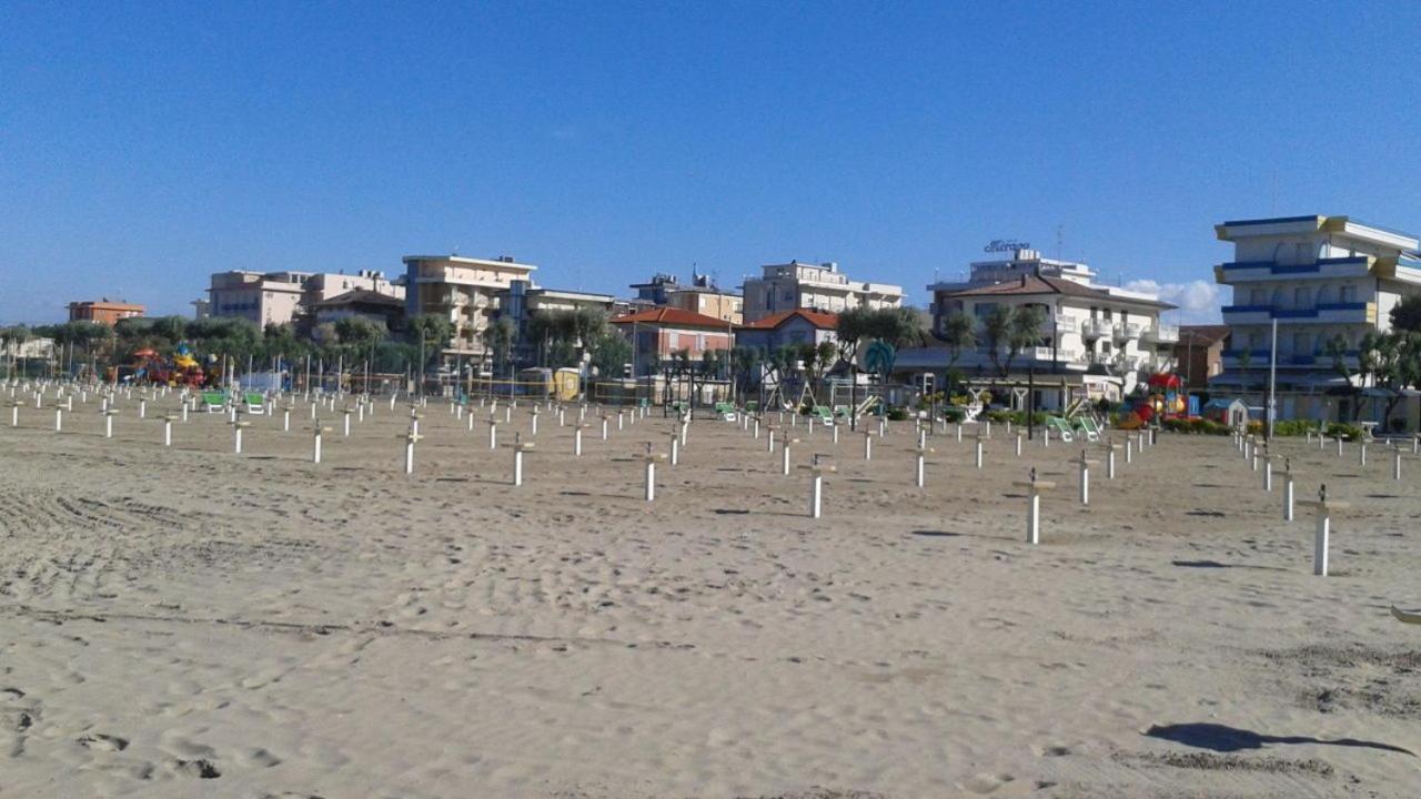 Hotel Dolores Rimini Eksteriør bilde